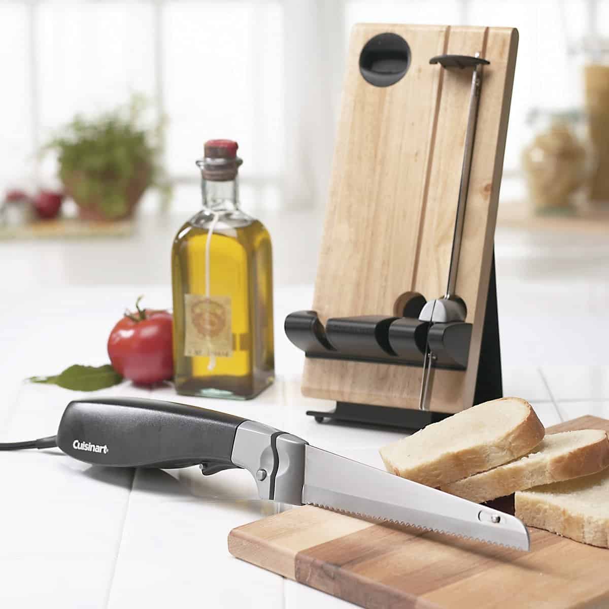 What are some popular electric knives?